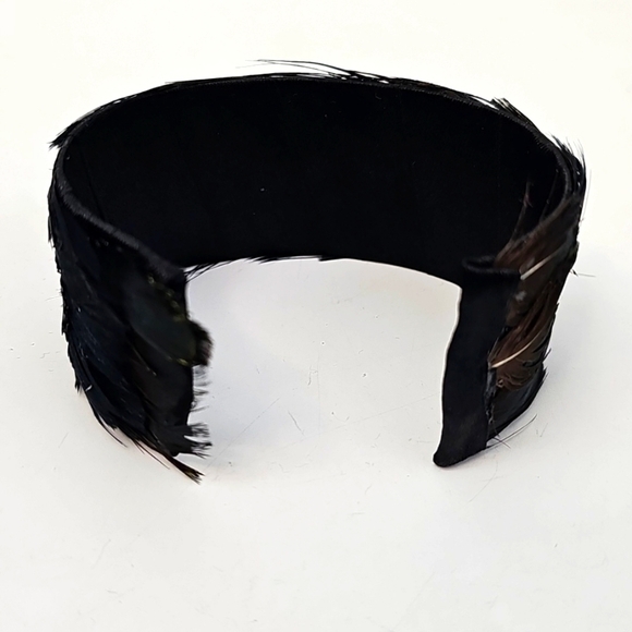 Unique Peacock Feather Cuff Bracelet Black w Green Highlight Feathers Goth Dark - Picture 4 of 6